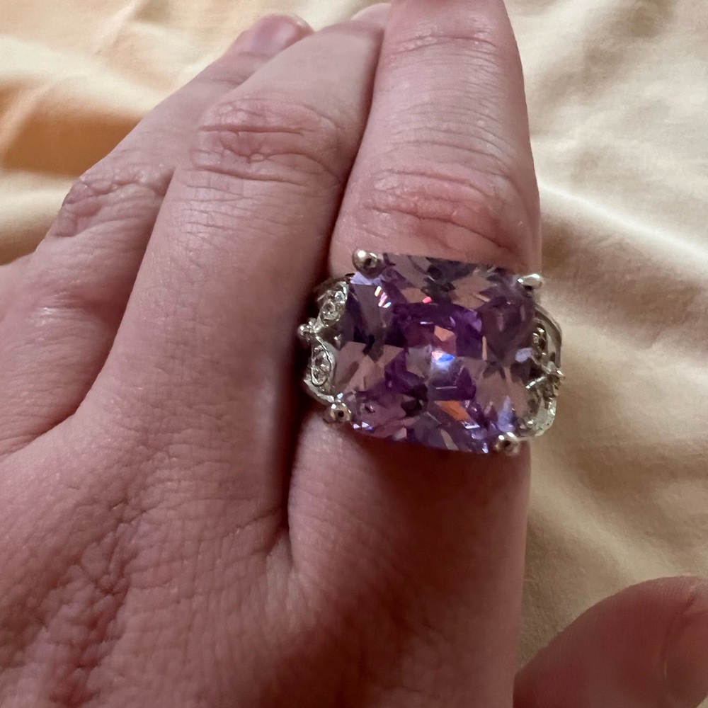Lilac gem ring